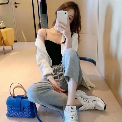 乳房与月亮